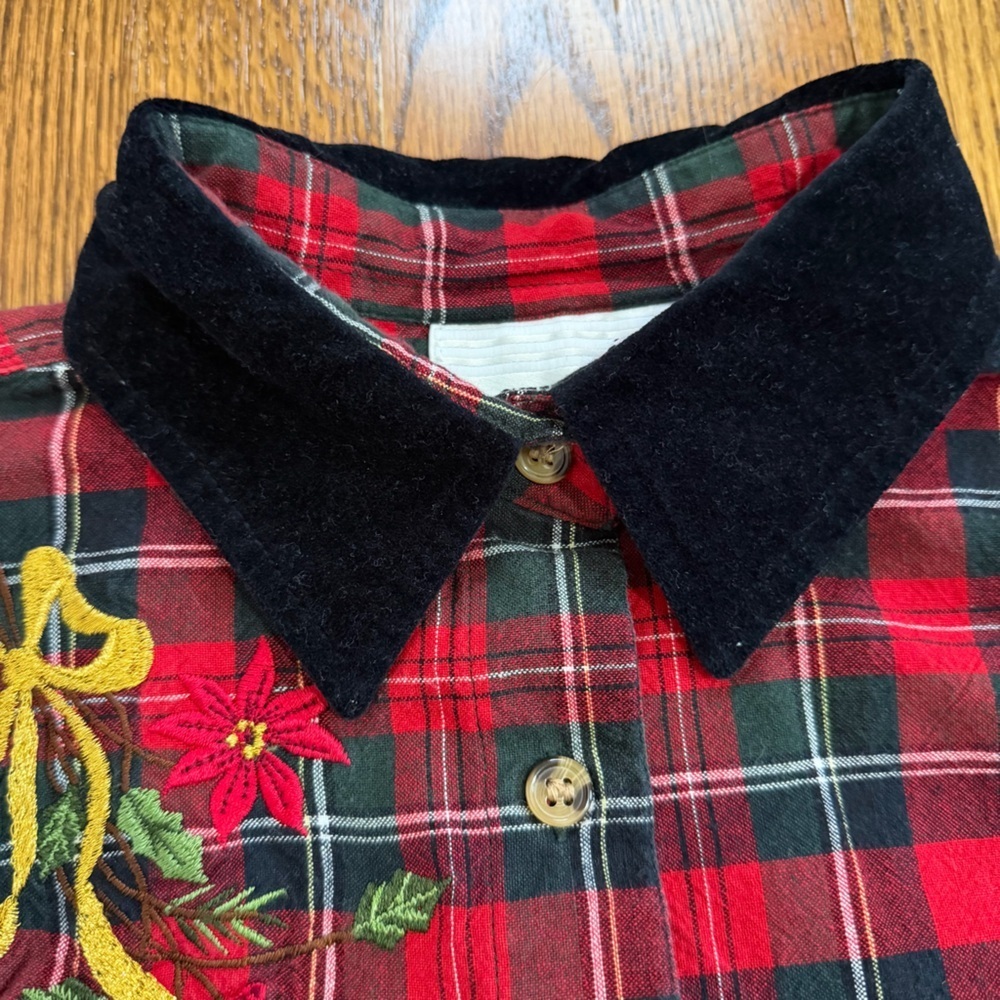 Casey & Max Vintage Holiday Christmas Red Plaid Button Down Poinsettia Medium - Picture 3 of 9